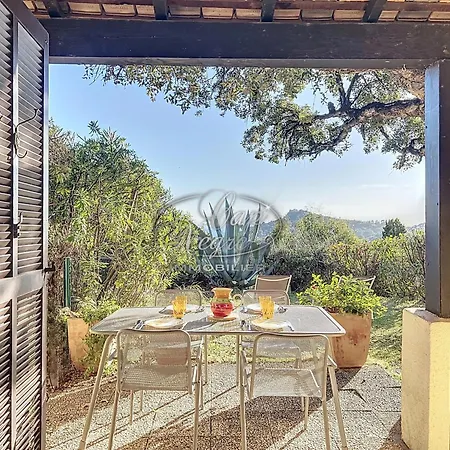 Mazet T2 Pour 4 Personnes Avec Jardin Vue Au Mas De Pramousquier